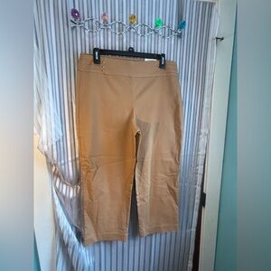 JM Collection capri pants NWT